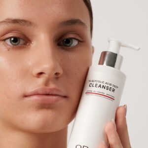 7% Glycolic acid deep cleanser