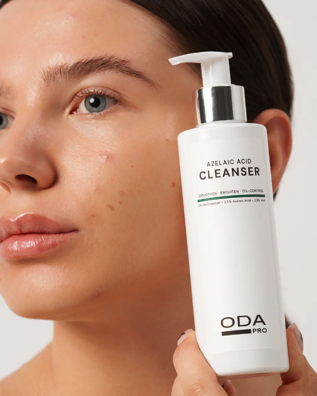 Azelaic acid cleanser