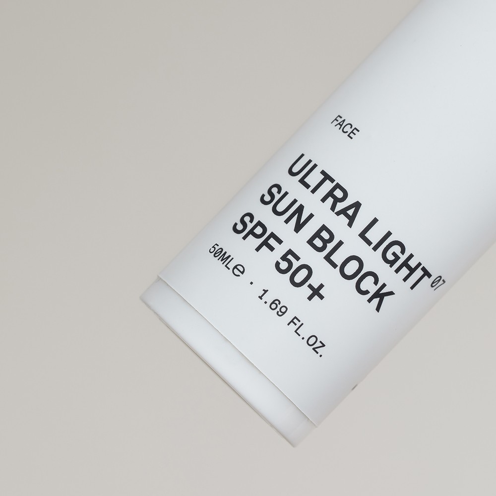 ULTRA LIGHT SUN BLOCK SPF 50+